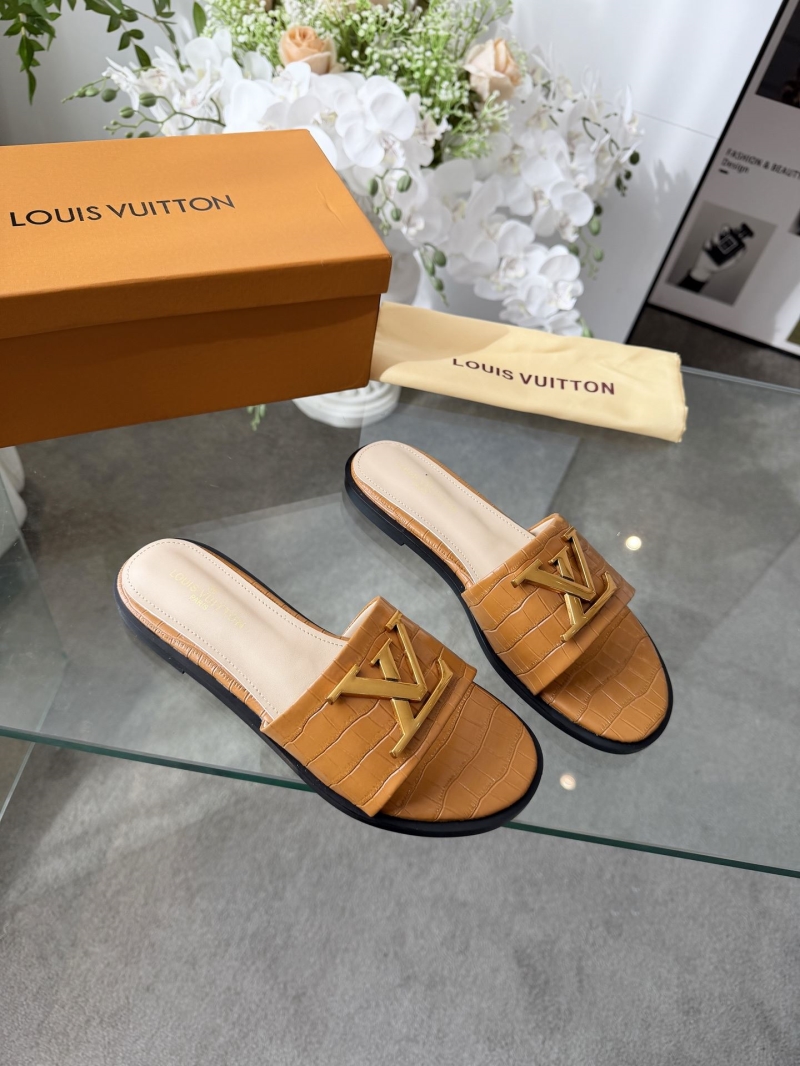 l0vis Vvtt0n slippers
